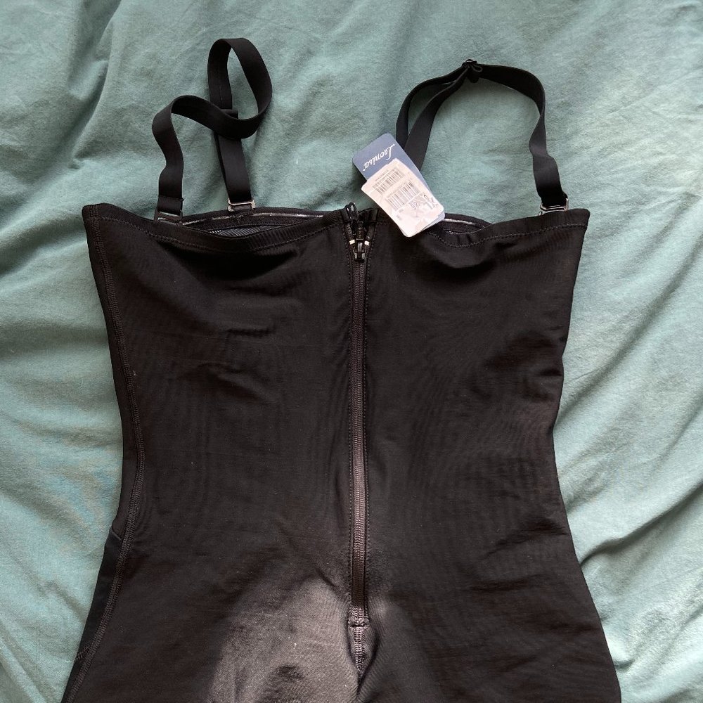 Leonisa Strapless Short Firm Body Shaper with Butt Lifter